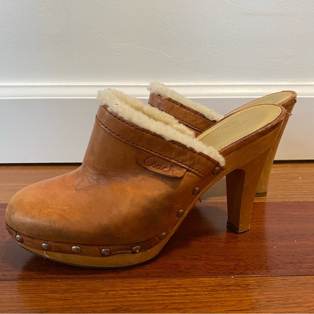 Vintage coach sheepskin lined clogs